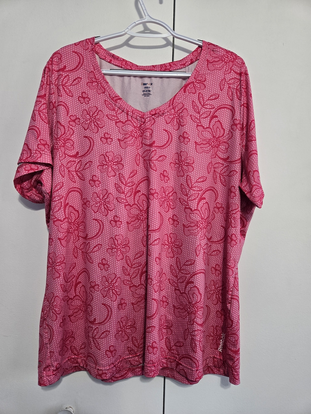 Reebok PlayDry 18/20 Pink Floral Paisley Athletic Top Plus Size